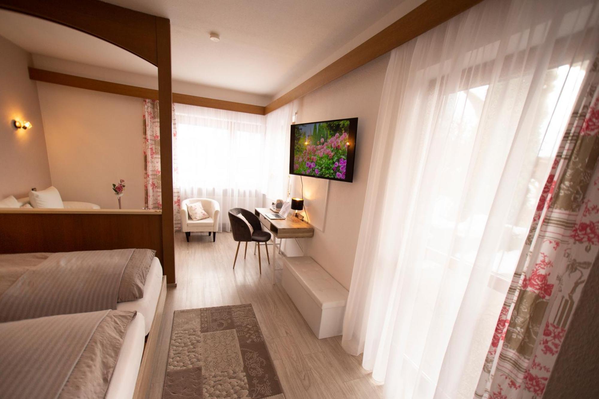 Haus Rose Bed and Breakfast Allensbach Εξωτερικό φωτογραφία