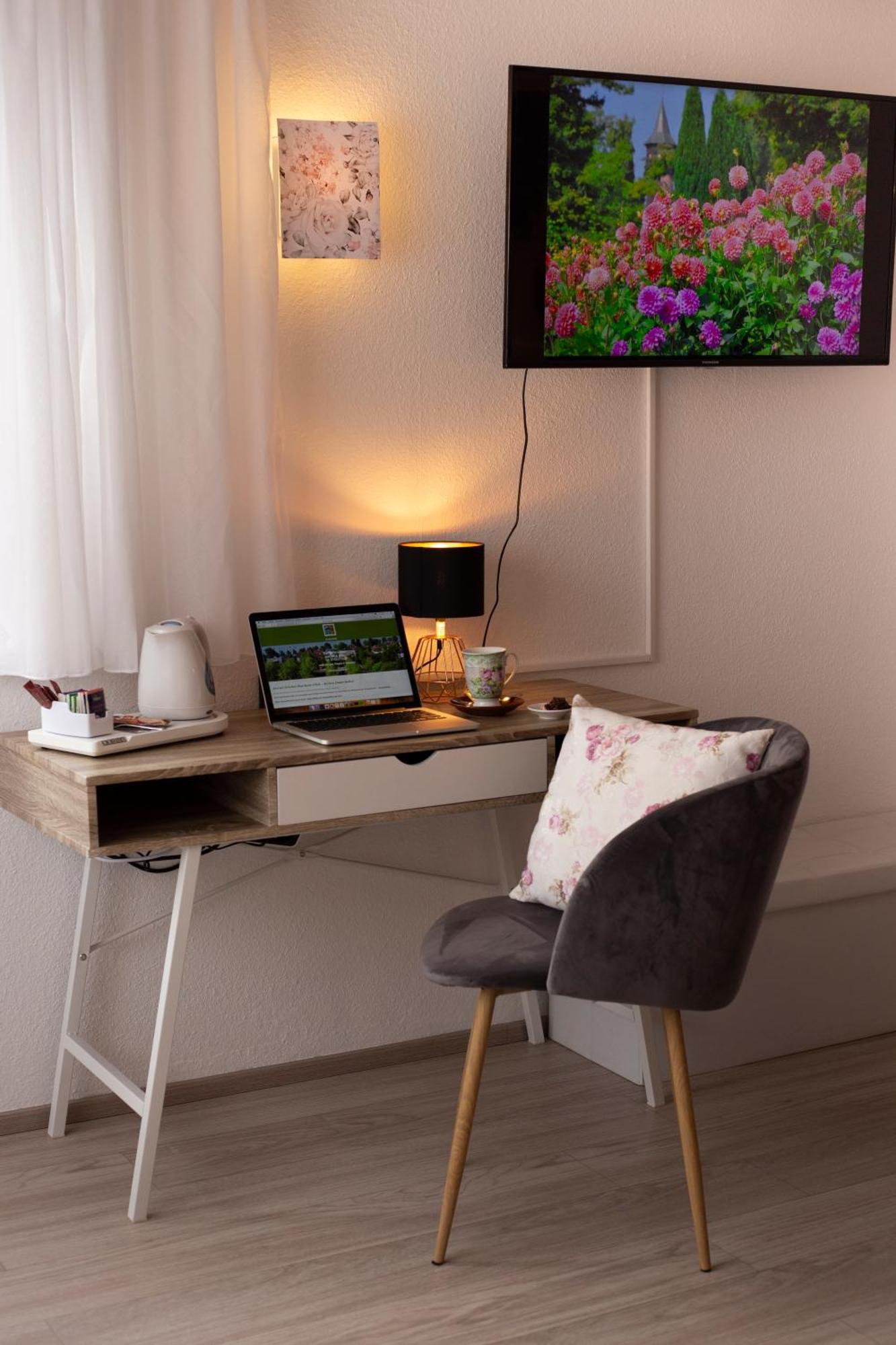 Haus Rose Bed and Breakfast Allensbach Εξωτερικό φωτογραφία