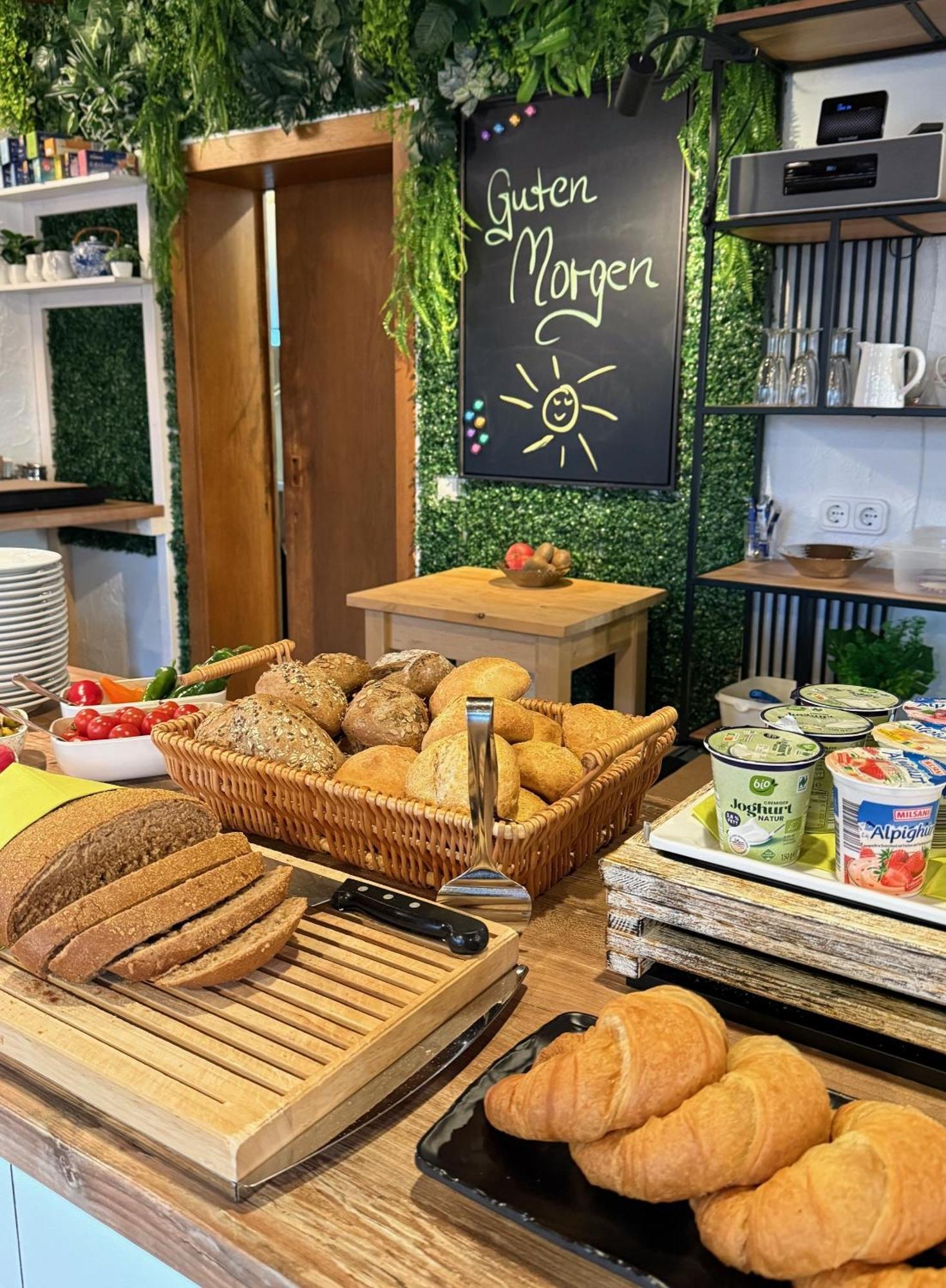Haus Rose Bed and Breakfast Allensbach Εξωτερικό φωτογραφία