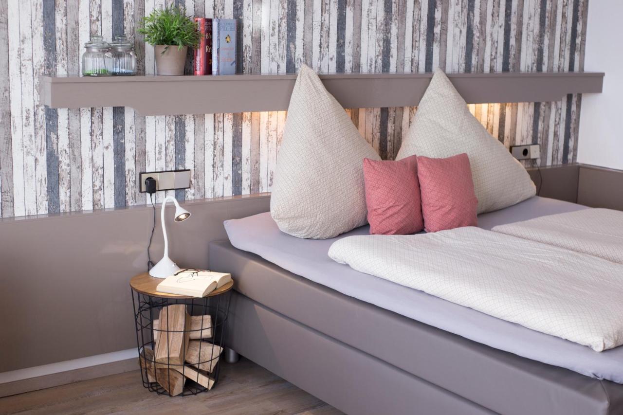 Haus Rose Bed and Breakfast Allensbach Εξωτερικό φωτογραφία